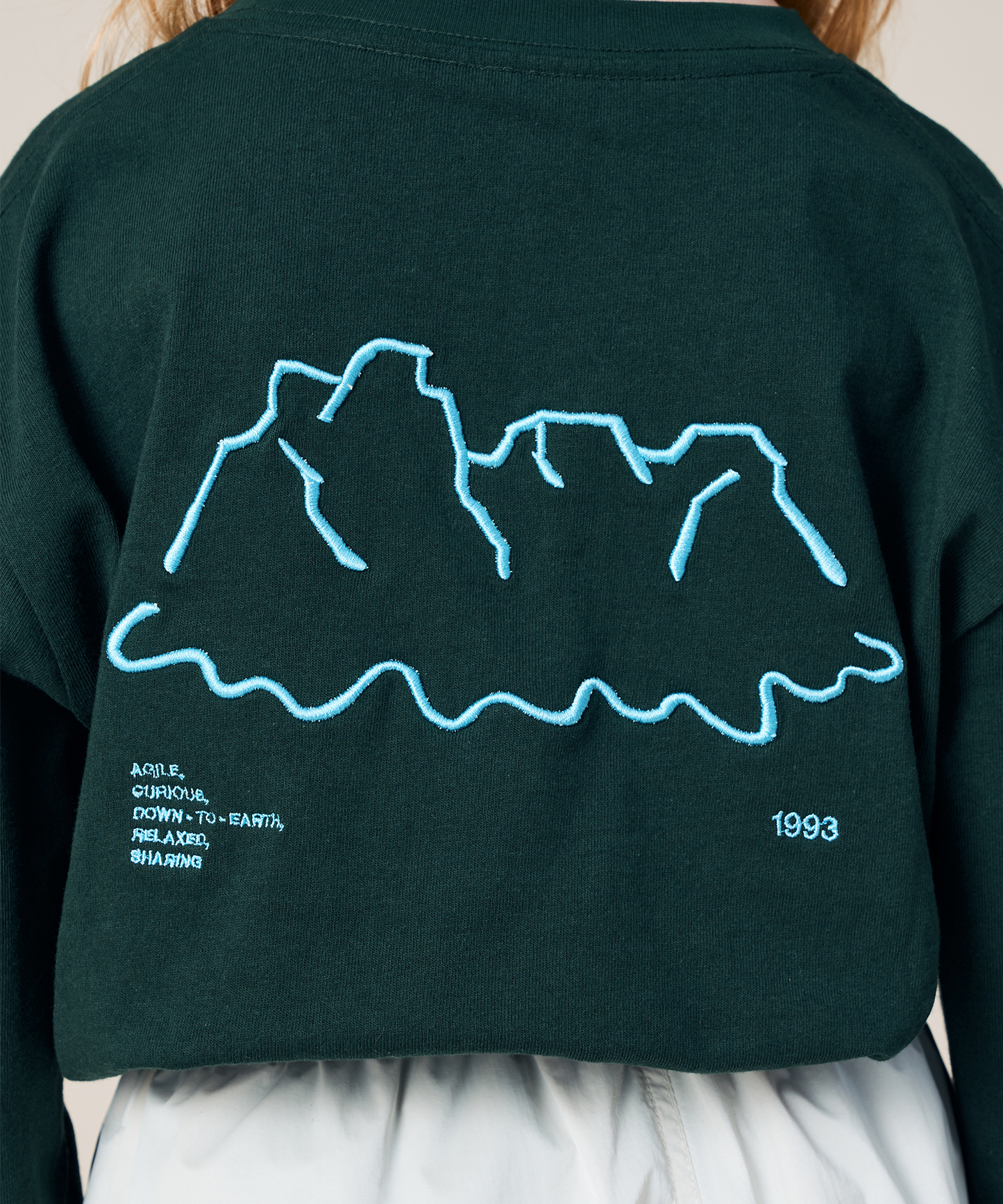 KID'S L/S EMBROIDERY TEE