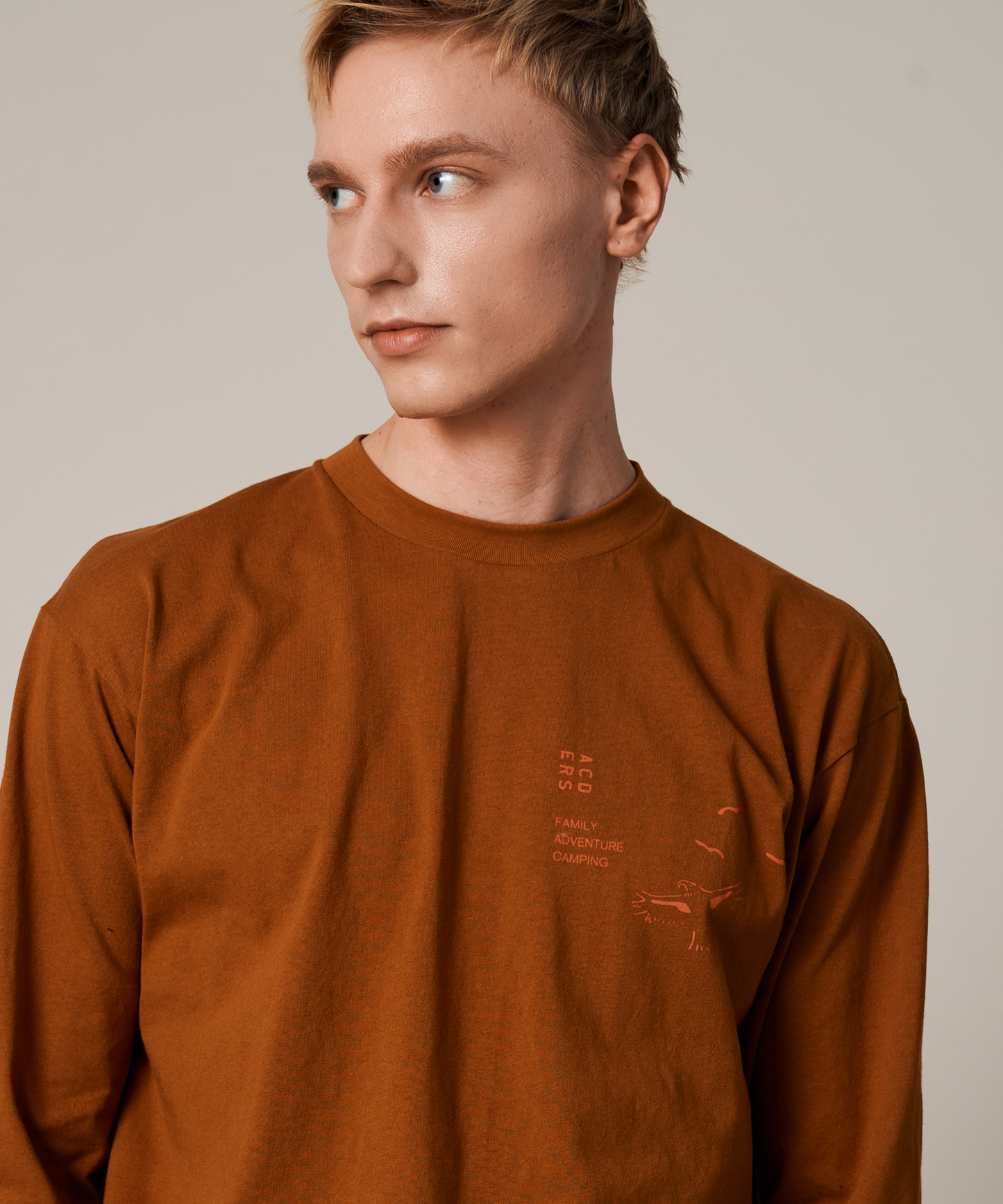 UNISEX L/S BANDANA PRINT TEE