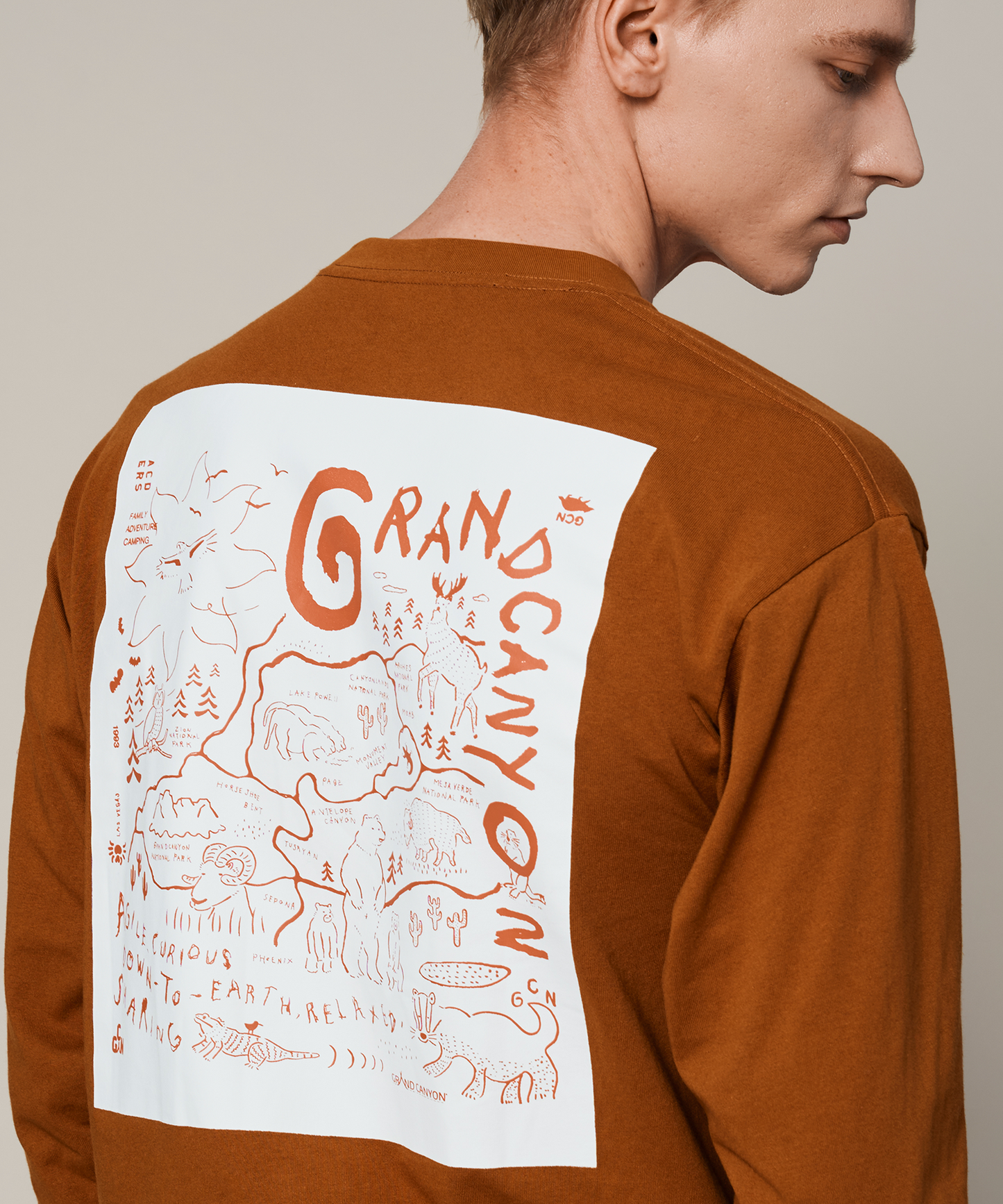 UNISEX L/S BANDANA PRINT TEE