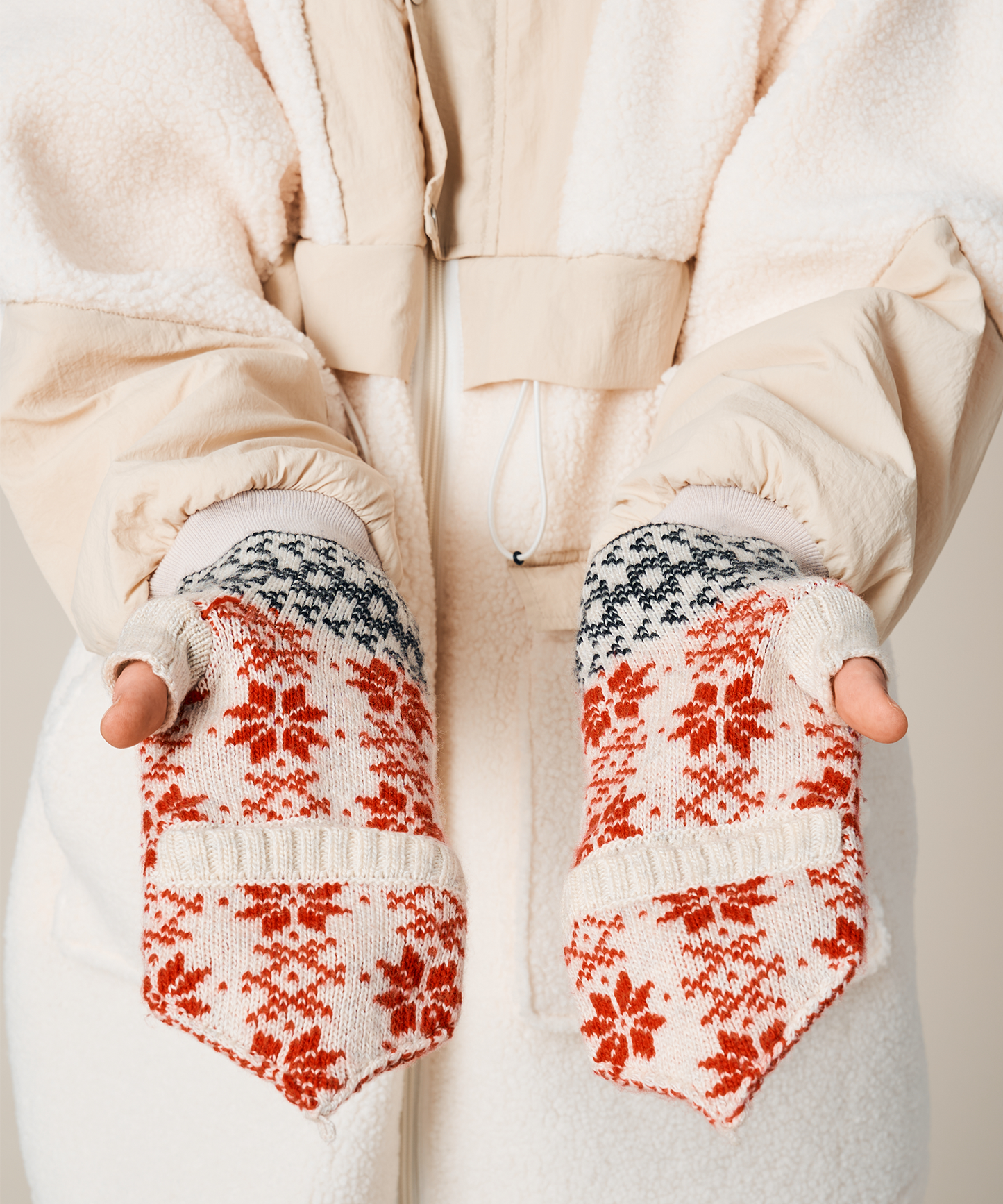 LATVIA MITTENS