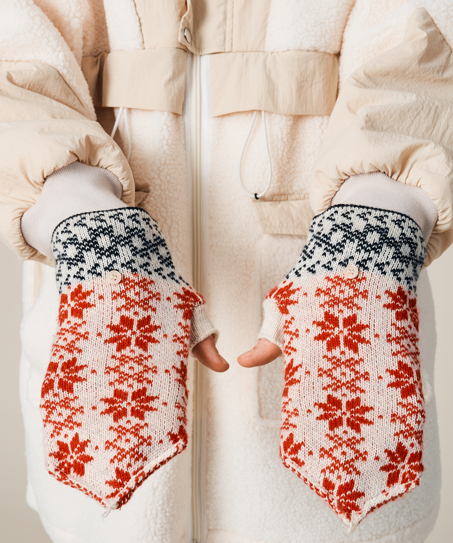 LATVIA MITTENS