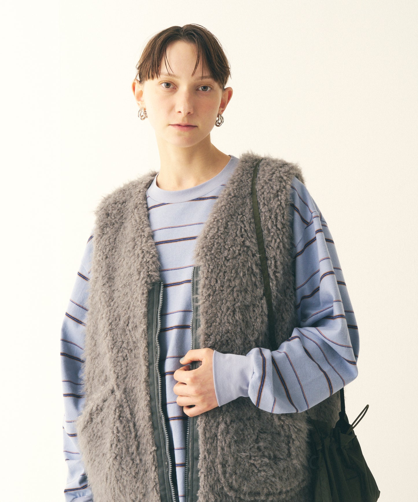 【残りわずか】UNISEX PADDED REVERSIBLE FUR VEST